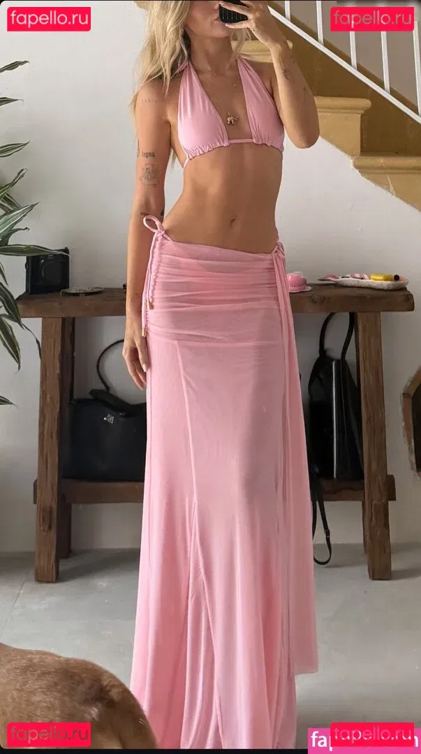 Ema Louise Onlyfans Photo Gallery 