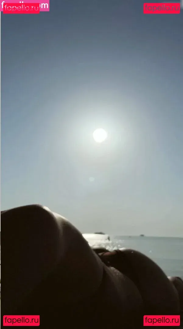 Ema Louise Onlyfans Photo Gallery 