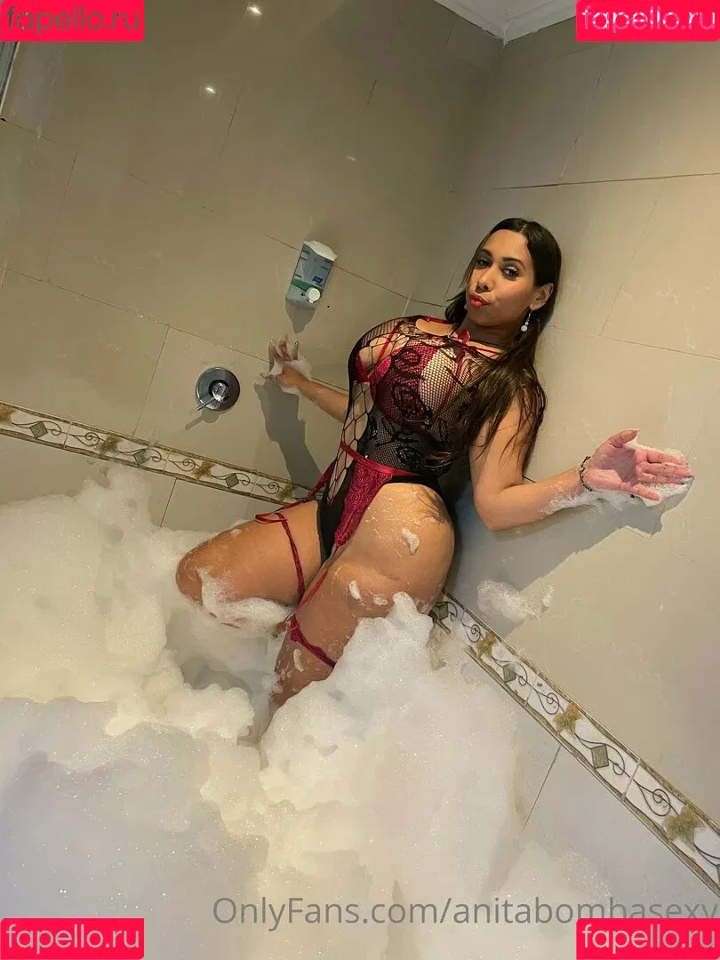 anitabombasexy Onlyfans Photo Gallery 