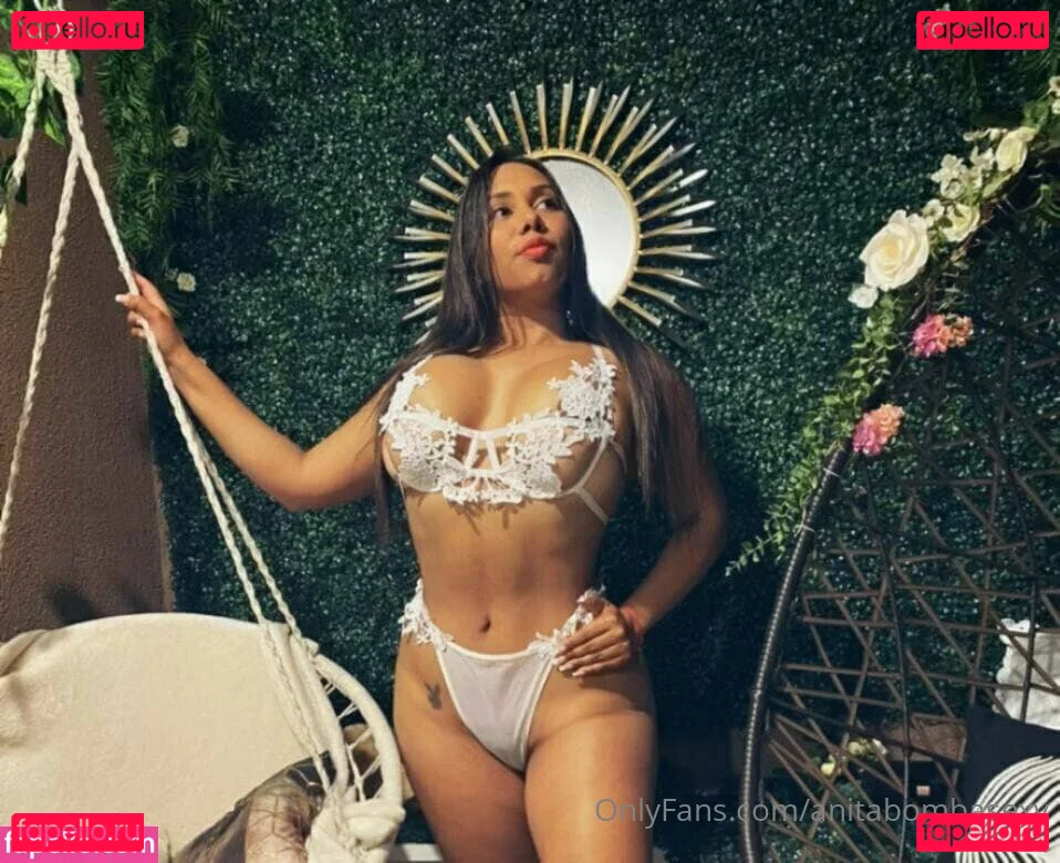 anitabombasexy Onlyfans Photo Gallery 