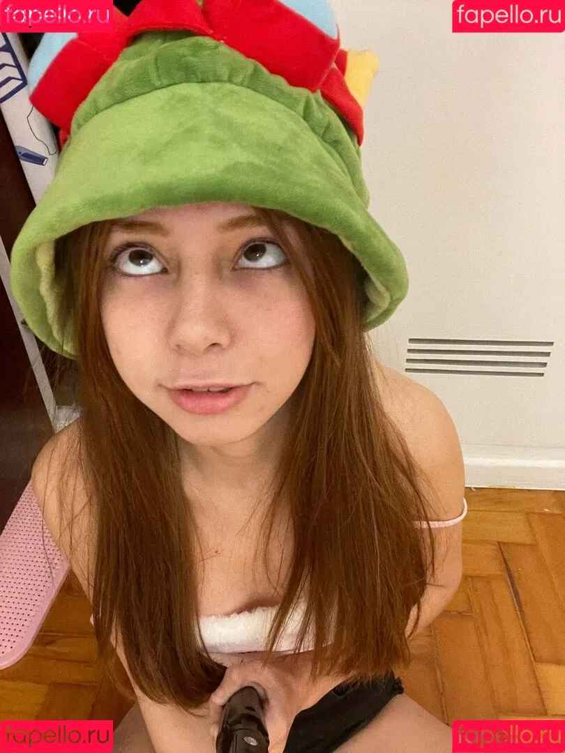 Baby Caroline Onlyfans Photo Gallery 