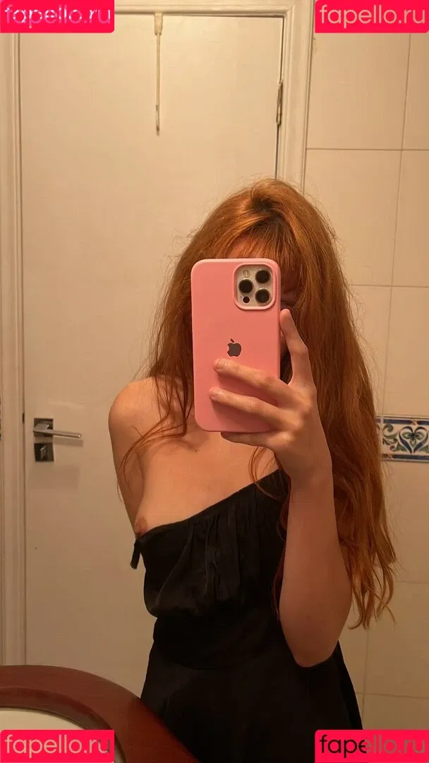 Baby Caroline Onlyfans Photo Gallery 
