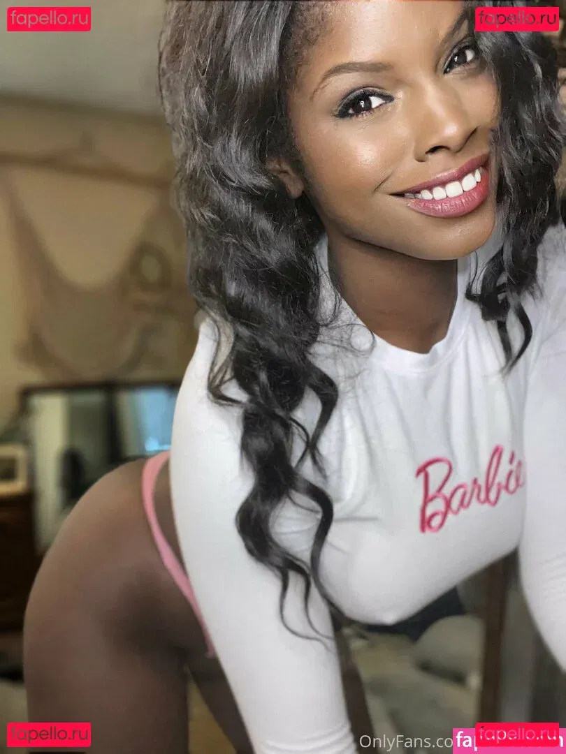 yourfavmodel24 Onlyfans Photo Gallery 