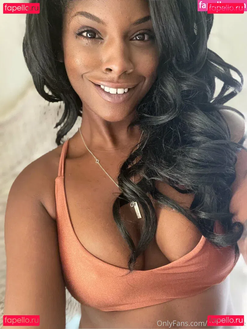 yourfavmodel24 Onlyfans Photo Gallery 