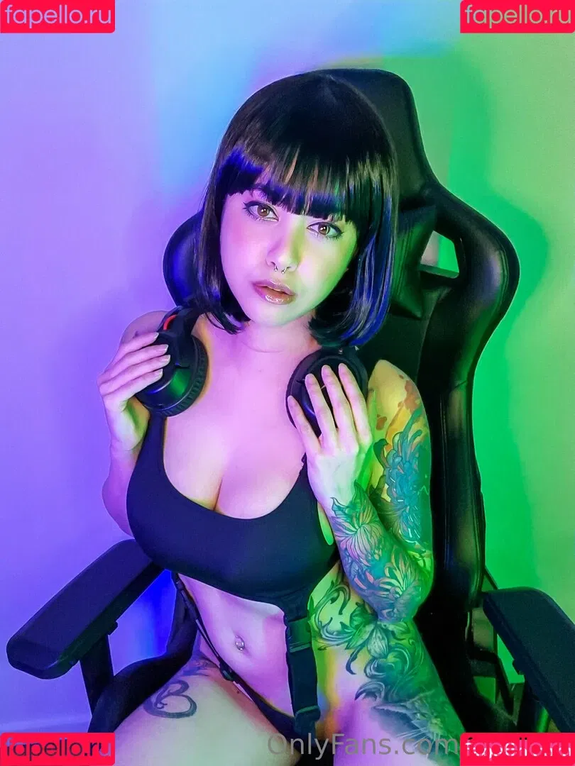 meivox Onlyfans Photo Gallery 