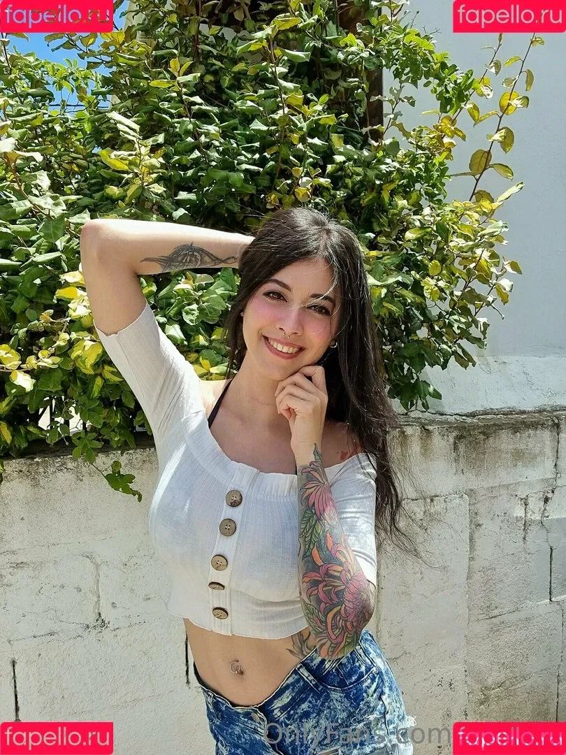 meivox Onlyfans Photo Gallery 