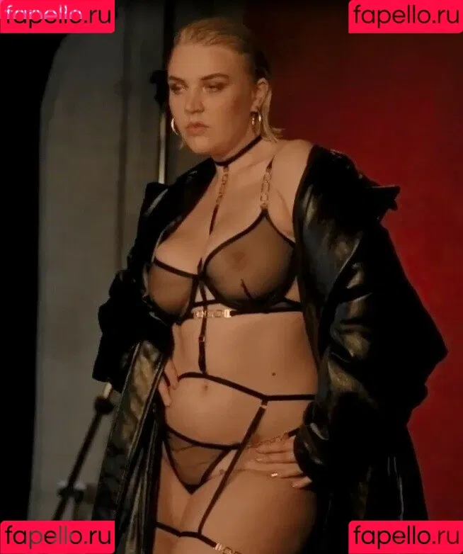 Rebecca Lucy Taylor Onlyfans Photo Gallery 