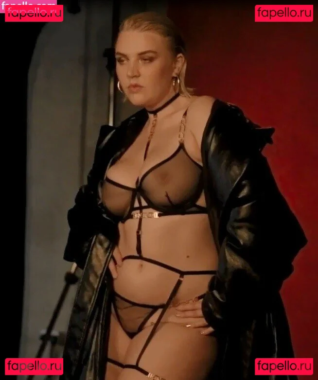 Rebecca Lucy Taylor Onlyfans Photo Gallery 