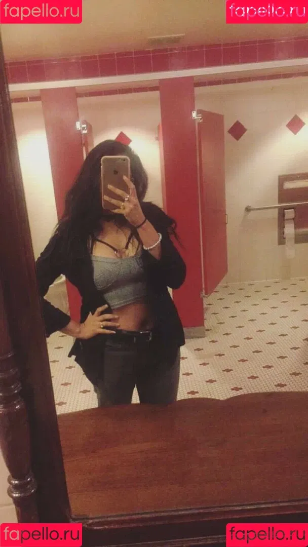 Youniklunatik Onlyfans Photo Gallery 