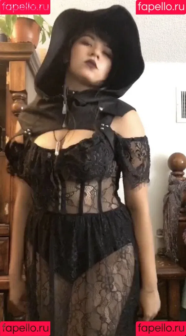Youniklunatik Onlyfans Photo Gallery 
