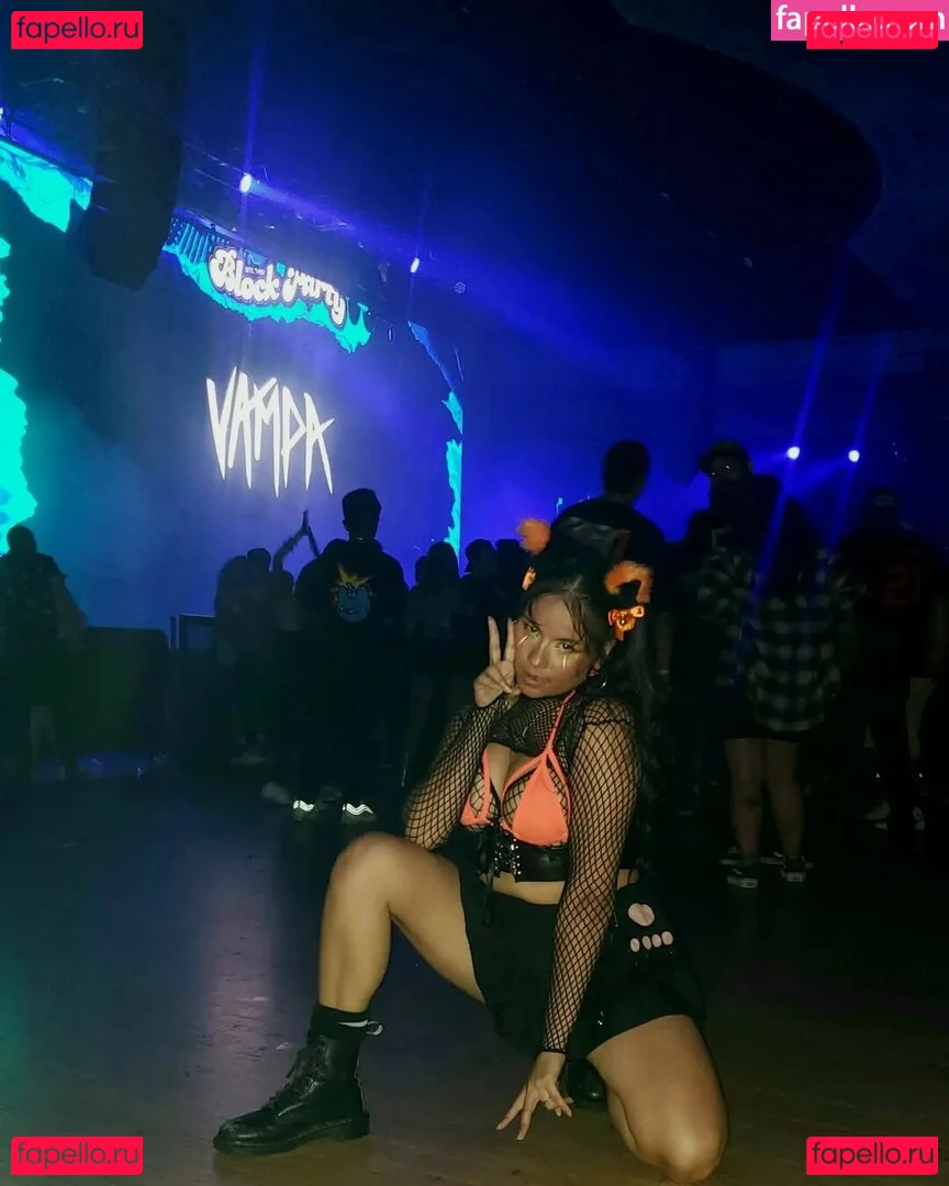 Youniklunatik Onlyfans Photo Gallery 