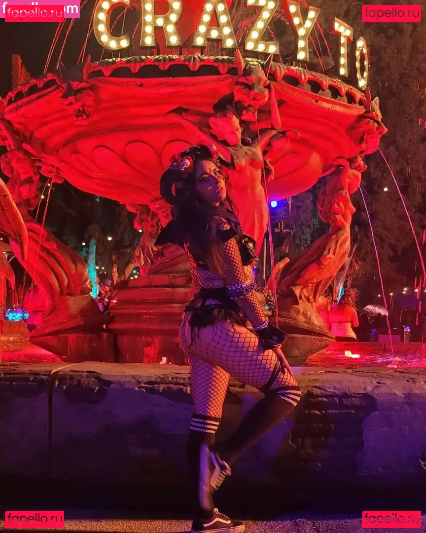 Youniklunatik Onlyfans Photo Gallery 