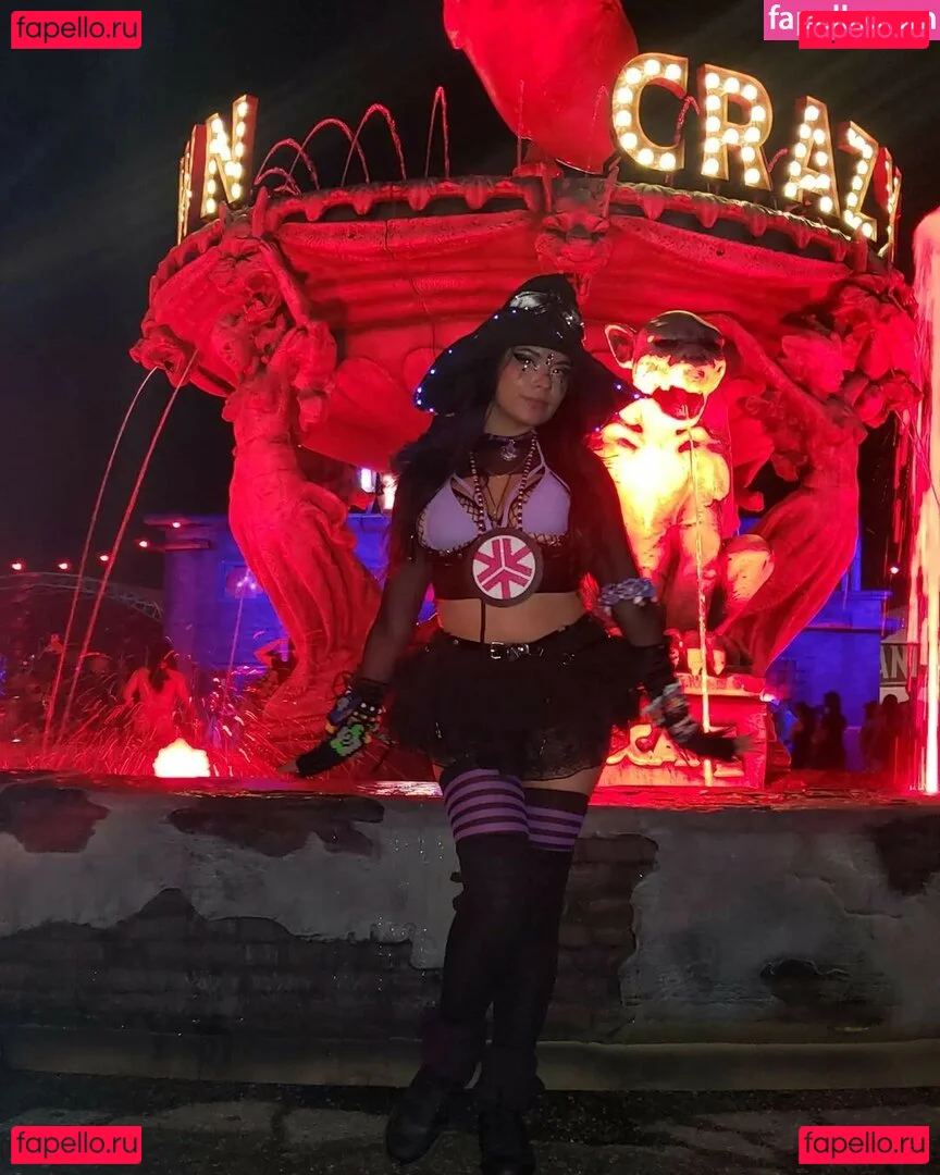 Youniklunatik Onlyfans Photo Gallery 