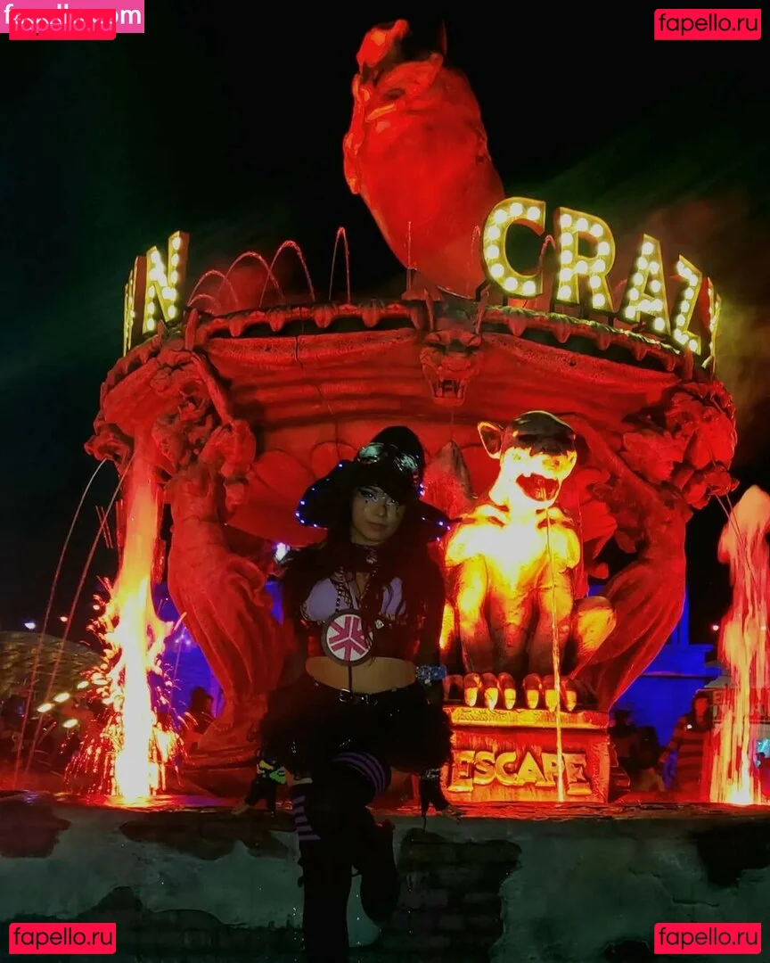 Youniklunatik Onlyfans Photo Gallery 