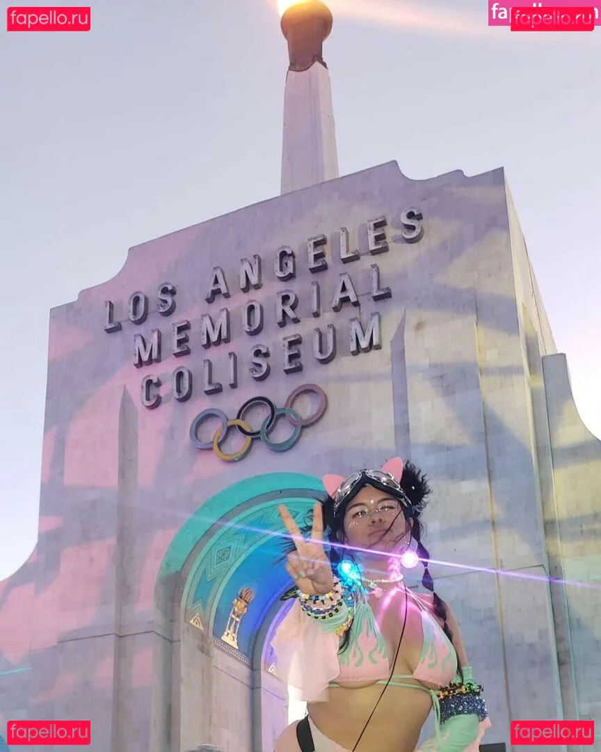 Youniklunatik Onlyfans Photo Gallery 