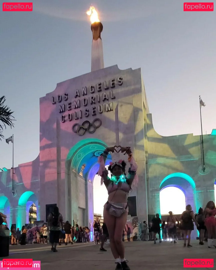 Youniklunatik Onlyfans Photo Gallery 