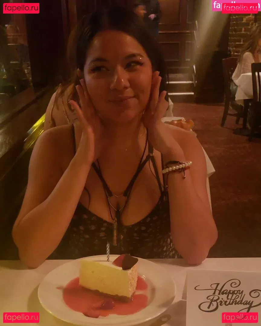 Youniklunatik Onlyfans Photo Gallery 