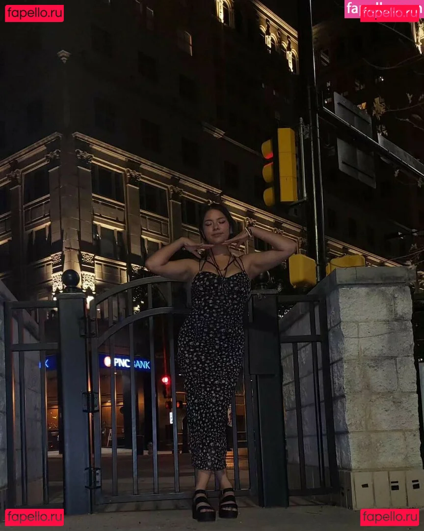 Youniklunatik Onlyfans Photo Gallery 