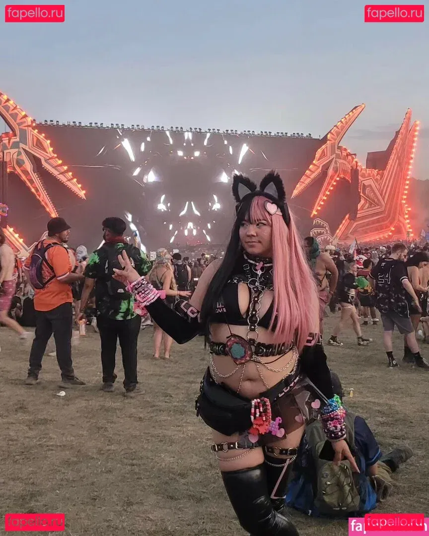 Youniklunatik Onlyfans Photo Gallery 