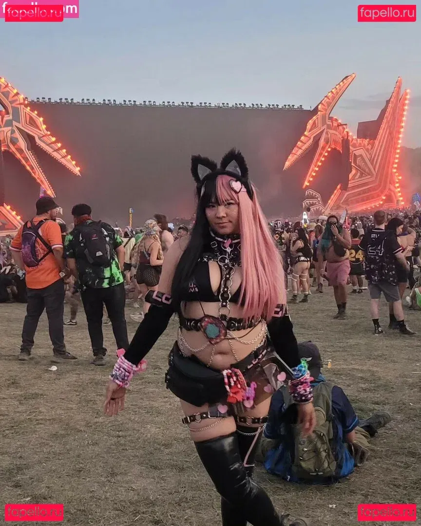 Youniklunatik Onlyfans Photo Gallery 