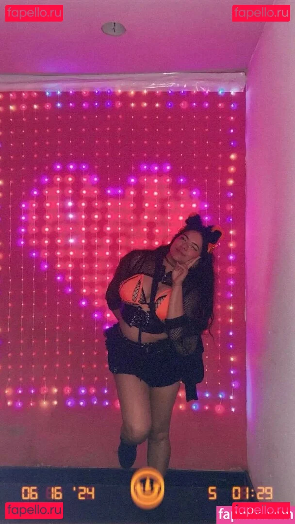 Youniklunatik Onlyfans Photo Gallery 