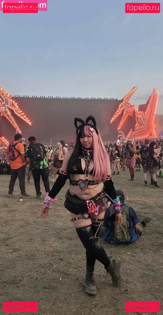 Youniklunatik Onlyfans Photo Gallery 