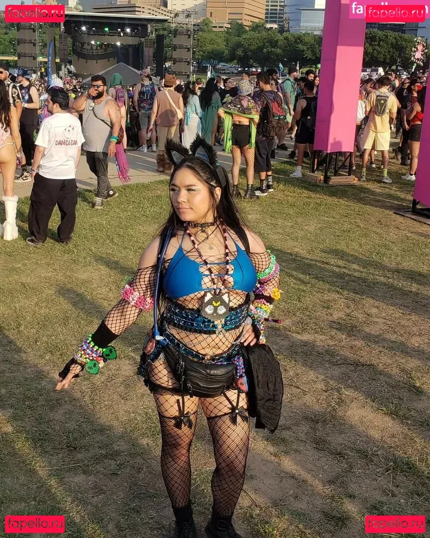 Youniklunatik Onlyfans Photo Gallery 