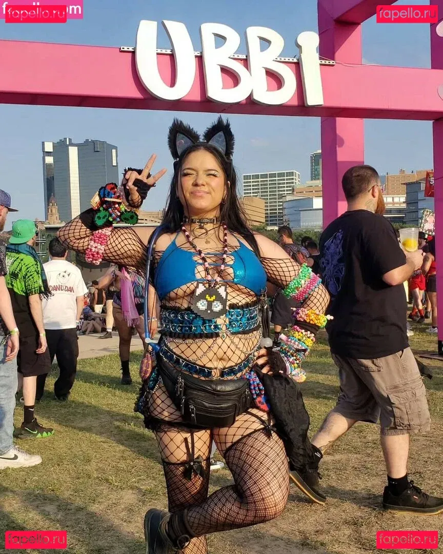 Youniklunatik Onlyfans Photo Gallery 