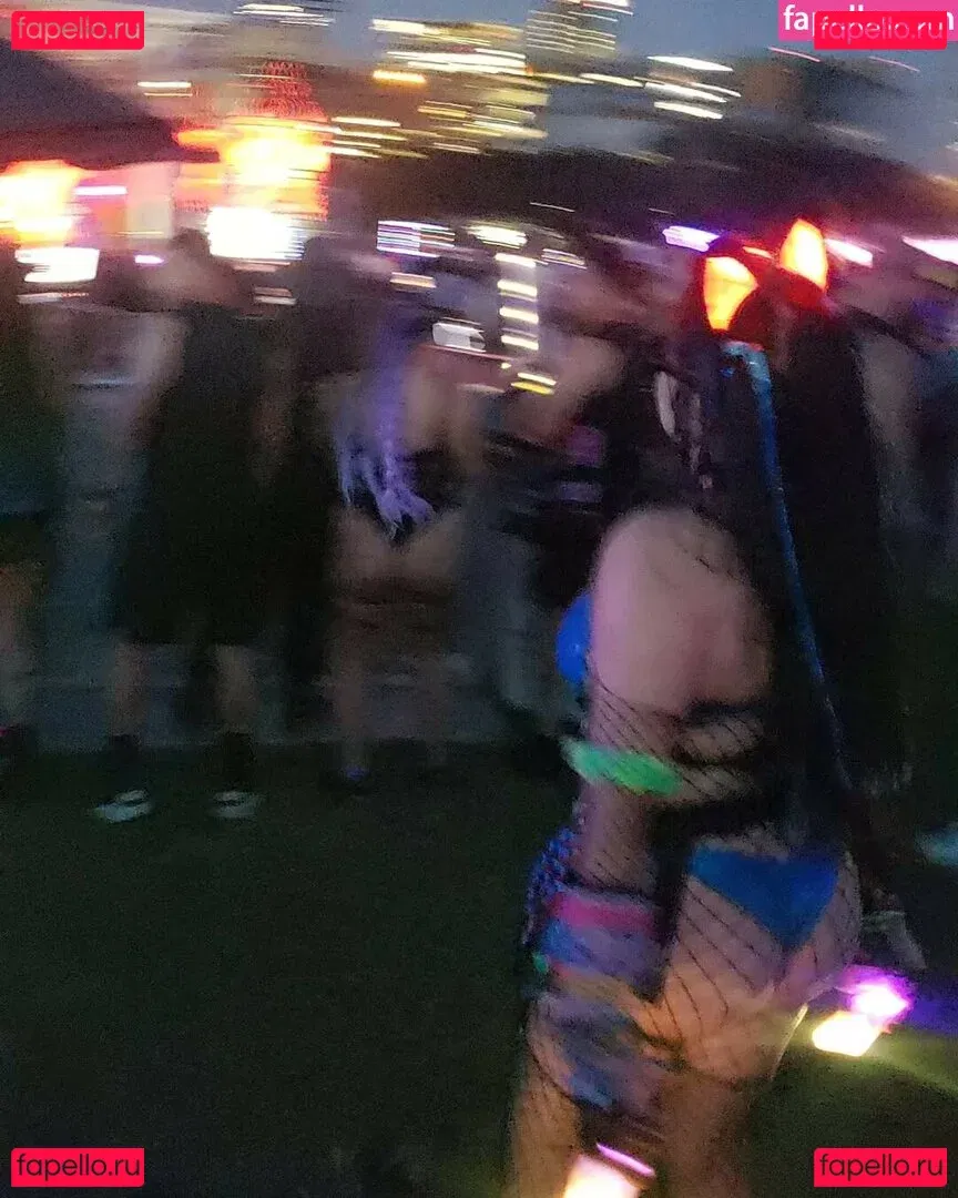 Youniklunatik Onlyfans Photo Gallery 