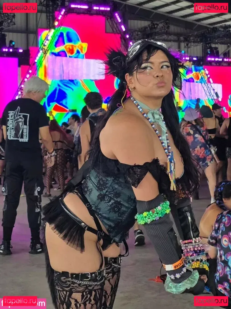 Youniklunatik Onlyfans Photo Gallery 