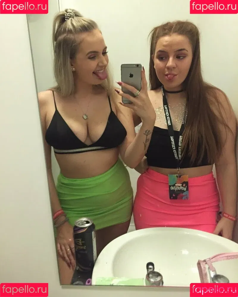 Cerys Lilly Onlyfans Photo Gallery 