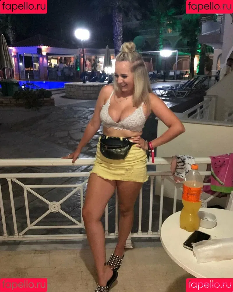 Cerys Lilly Onlyfans Photo Gallery 