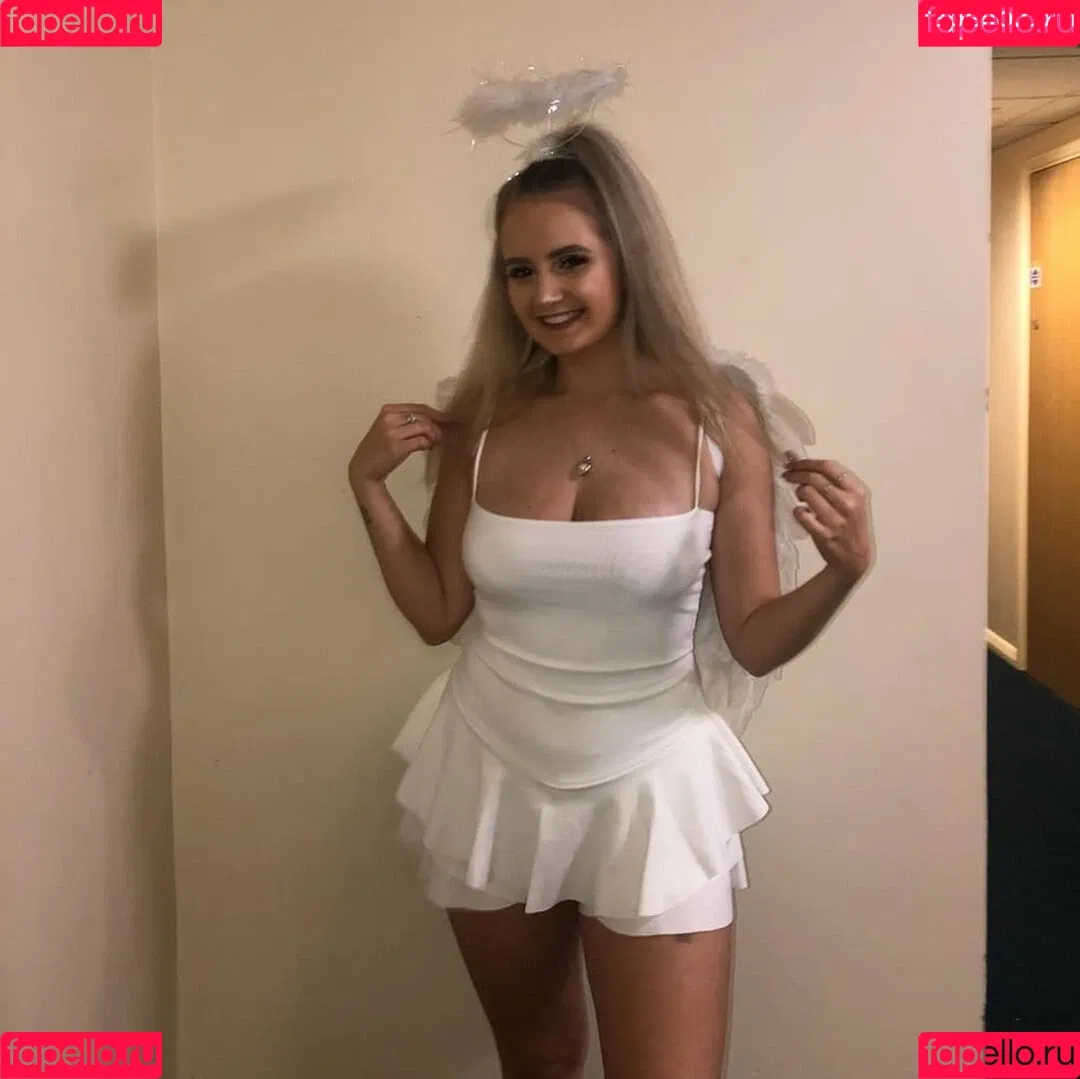 Cerys Lilly Onlyfans Photo Gallery 