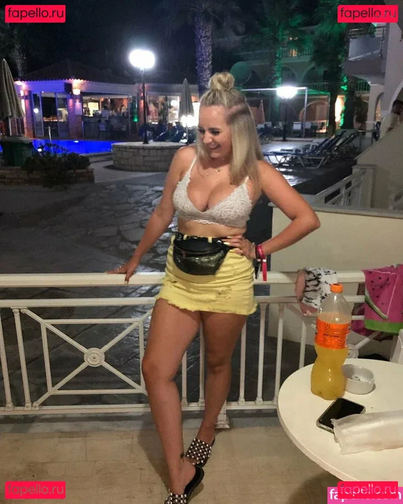 Cerys Lilly Onlyfans Photo Gallery 