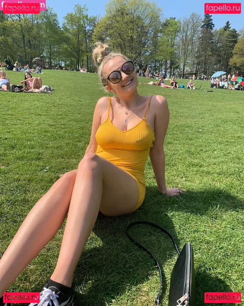 Cerys Lilly Onlyfans Photo Gallery 