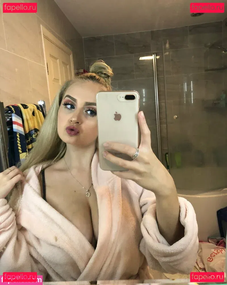 Cerys Lilly Onlyfans Photo Gallery 