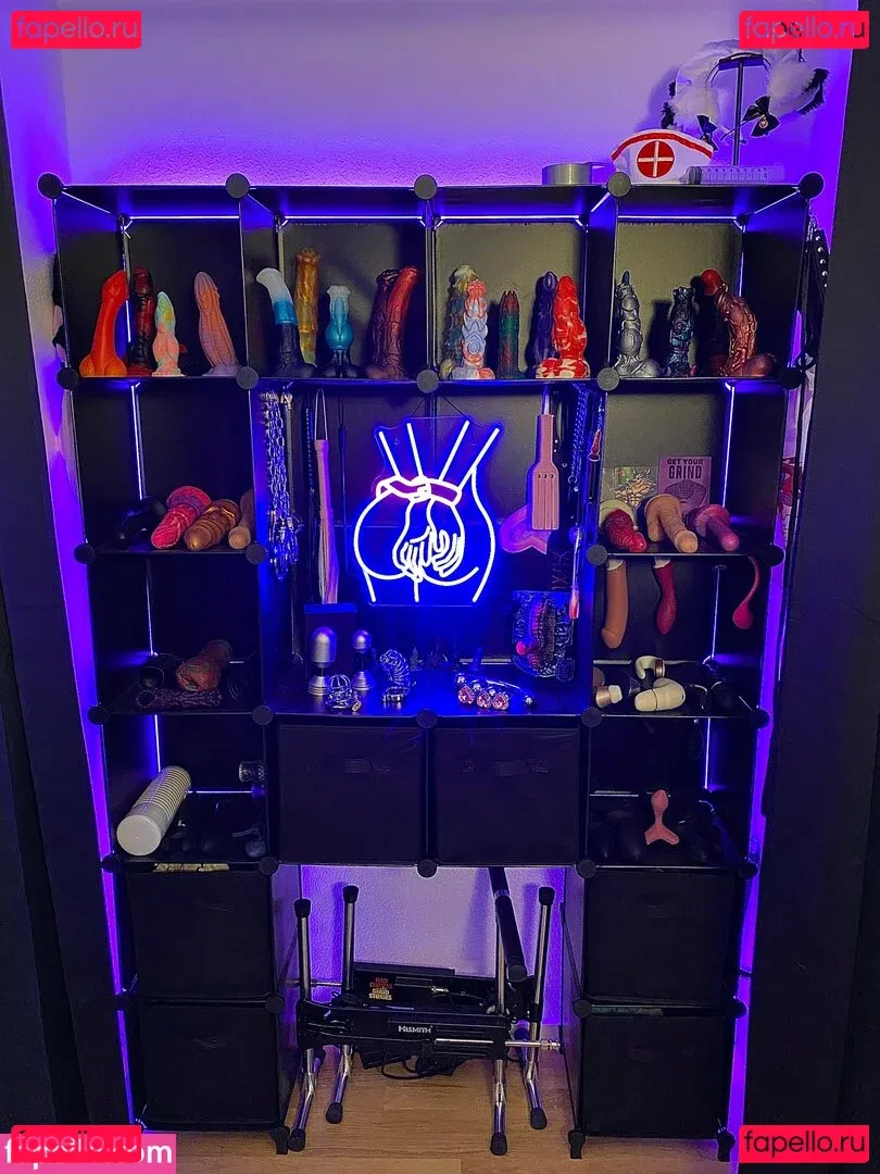 misscharliestoybox Onlyfans Photo Gallery 