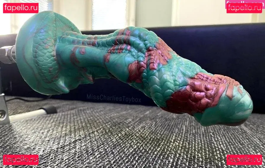 misscharliestoybox Onlyfans Photo Gallery 