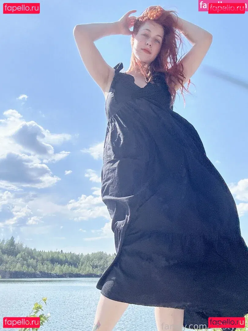 uslstyan Onlyfans Photo Gallery 