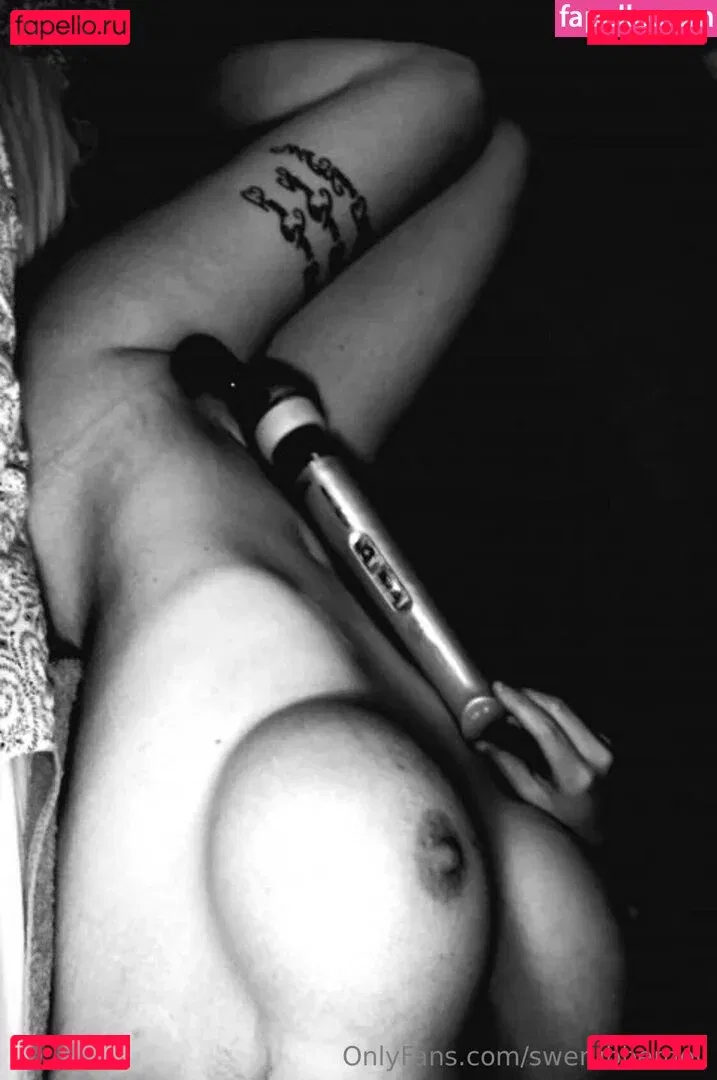 swerubberdoll Onlyfans Photo Gallery 