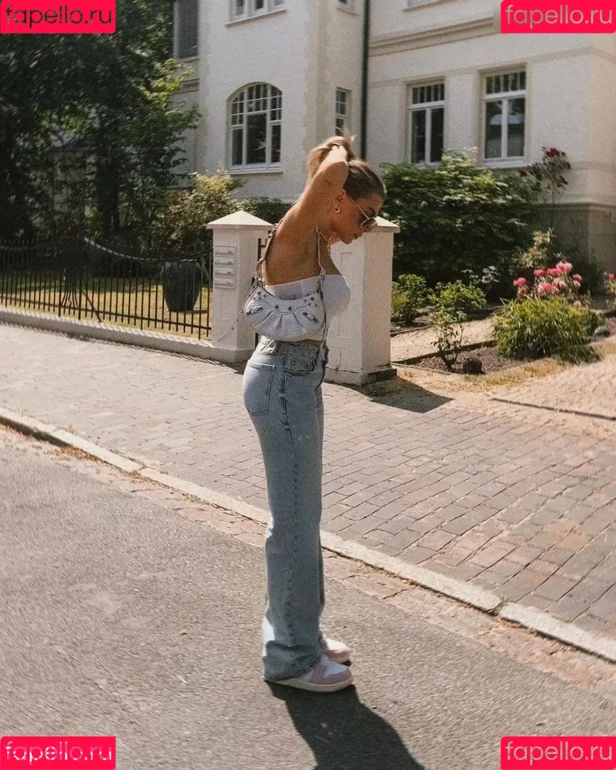 Lenaknk Onlyfans Photo Gallery 