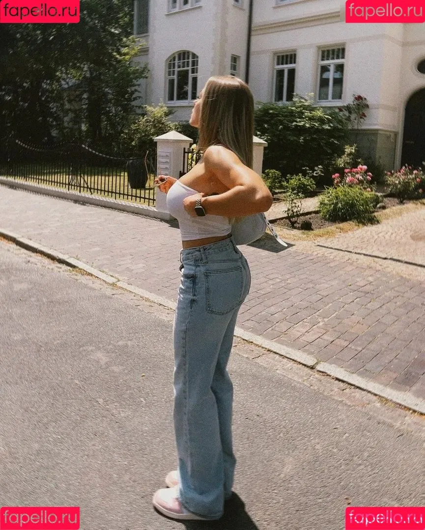Lenaknk Onlyfans Photo Gallery 