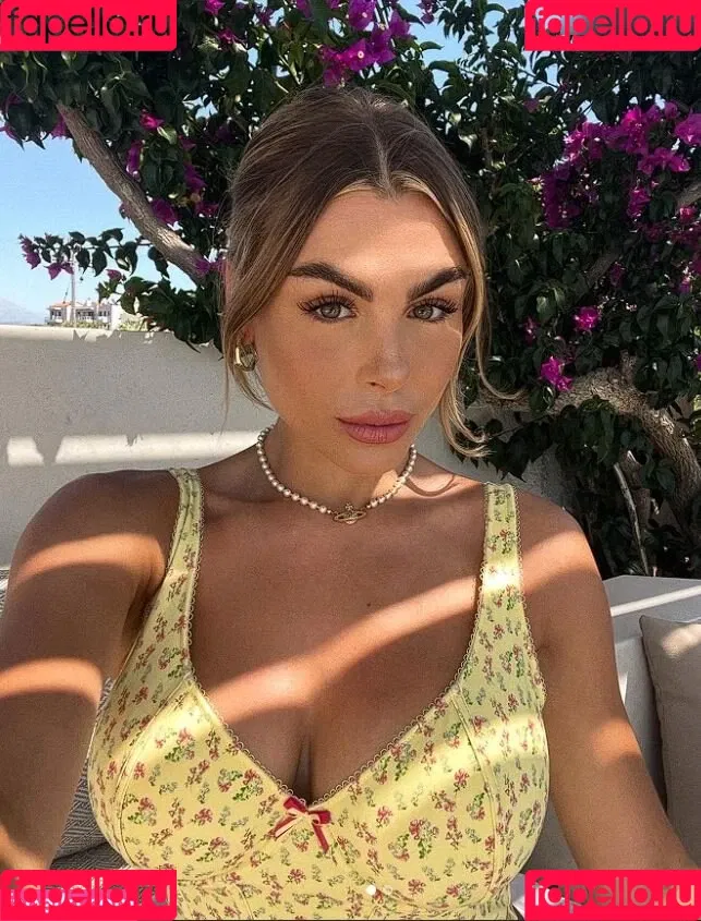 Lenaknk Onlyfans Photo Gallery 