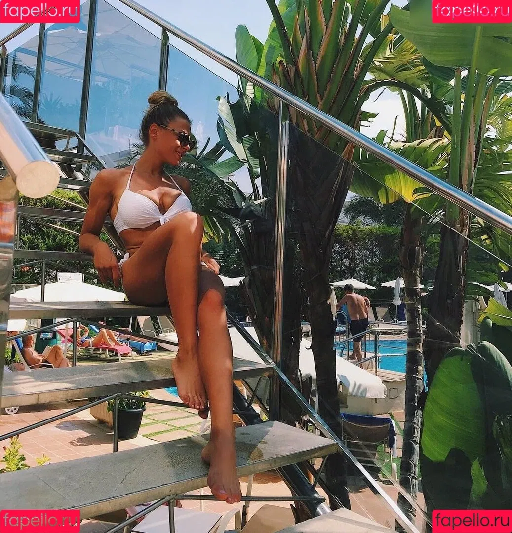 Lenaknk Onlyfans Photo Gallery 
