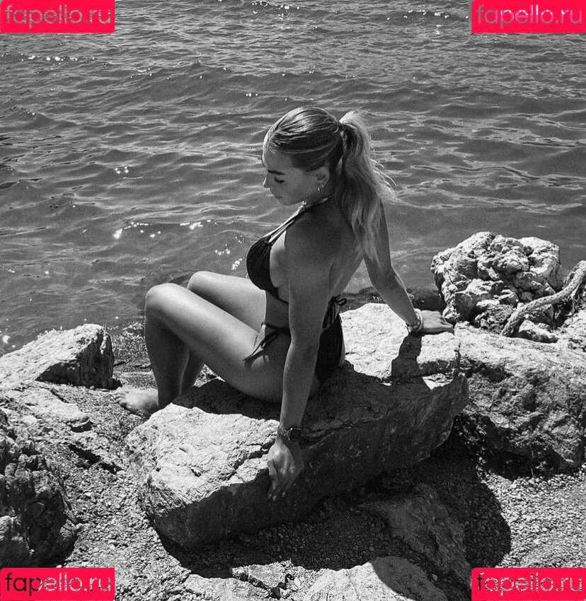 Lenaknk Onlyfans Photo Gallery 