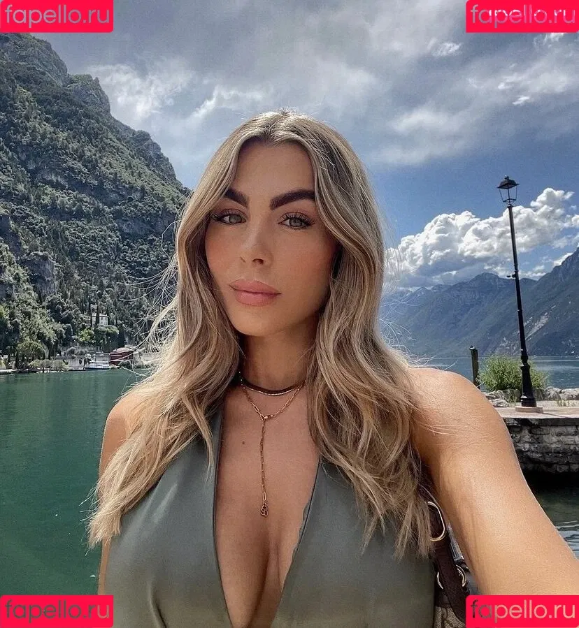 Lenaknk Onlyfans Photo Gallery 