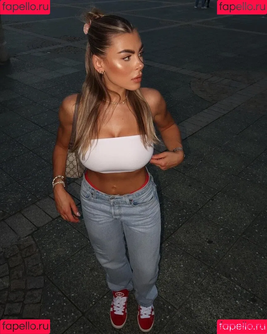 Lenaknk Onlyfans Photo Gallery 