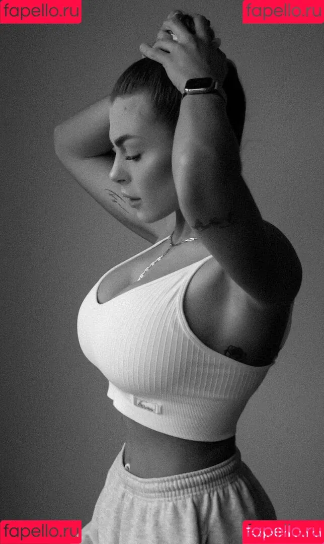 Lenaknk Onlyfans Photo Gallery 