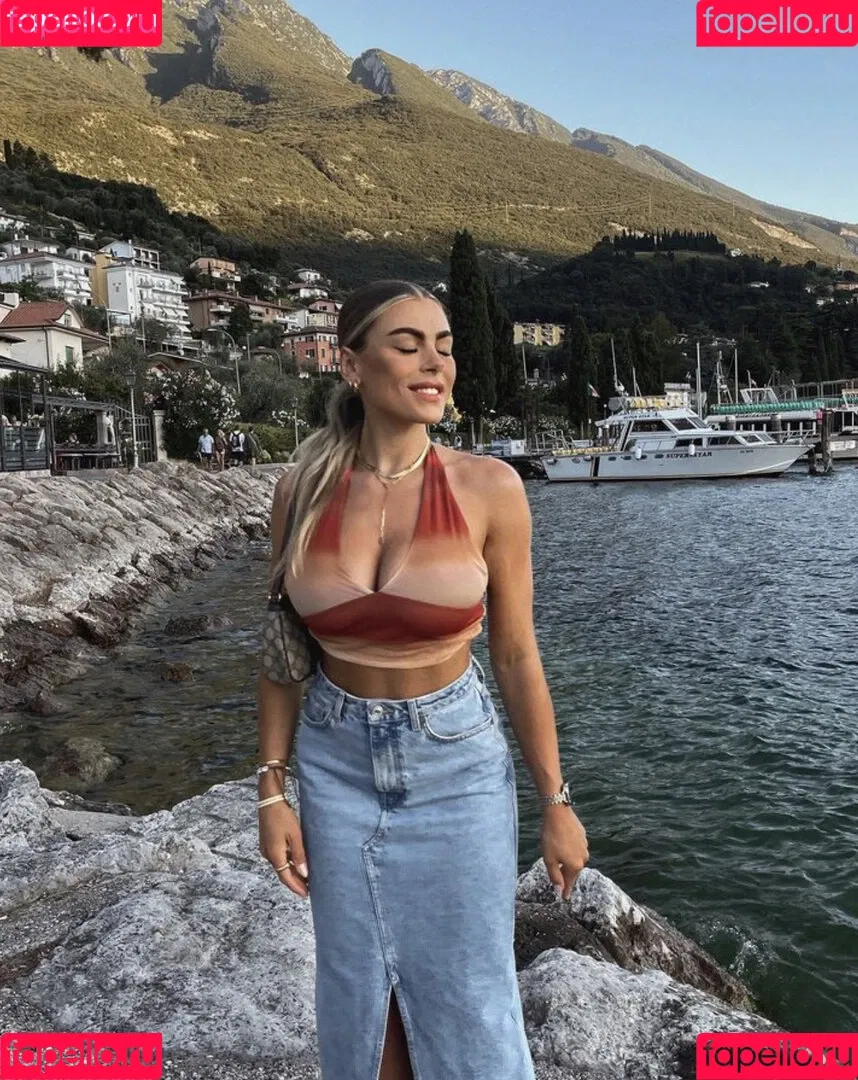 Lenaknk Onlyfans Photo Gallery 