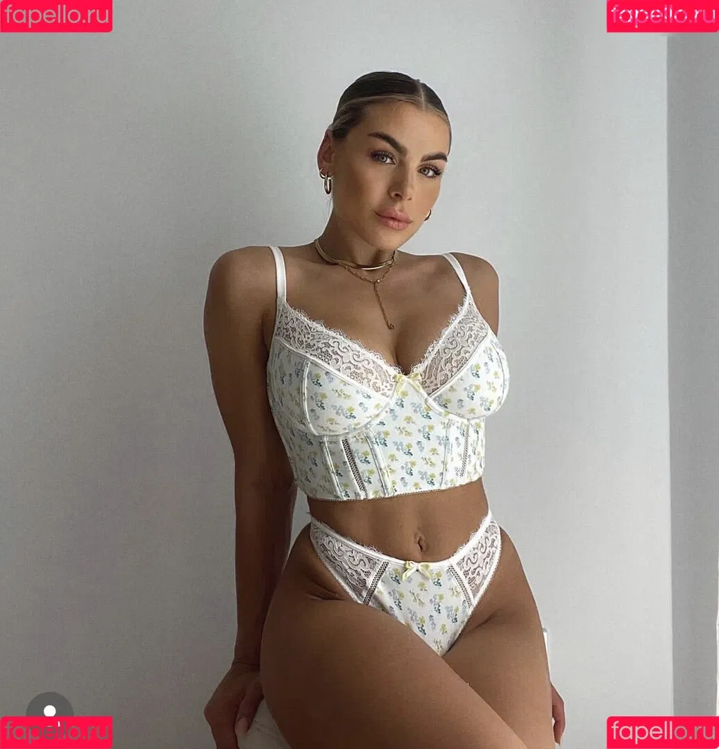 Lenaknk Onlyfans Photo Gallery 